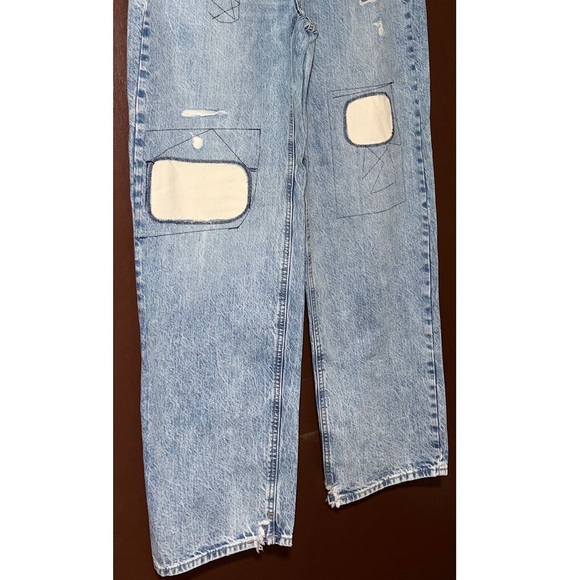 Universal Thread Mid-Rise Patchwork 90's Baggy Jeans (Medium Wash - 4 Regular) - Picture 5 of 12